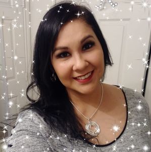 Meet your Posher, Roxane